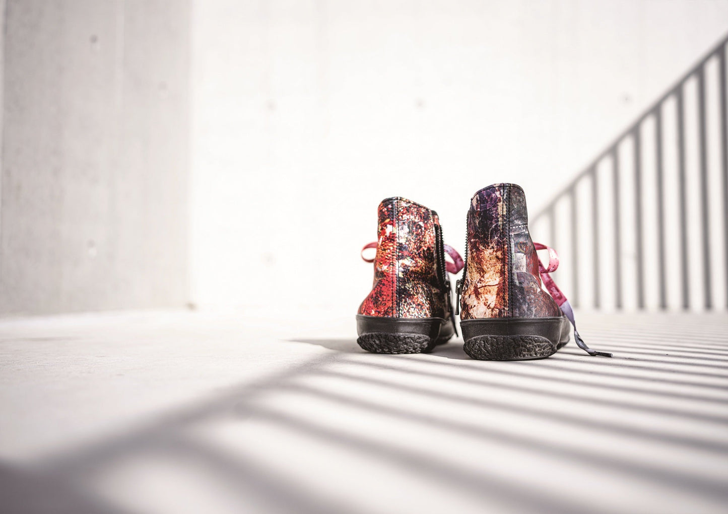 graphic sneaker01